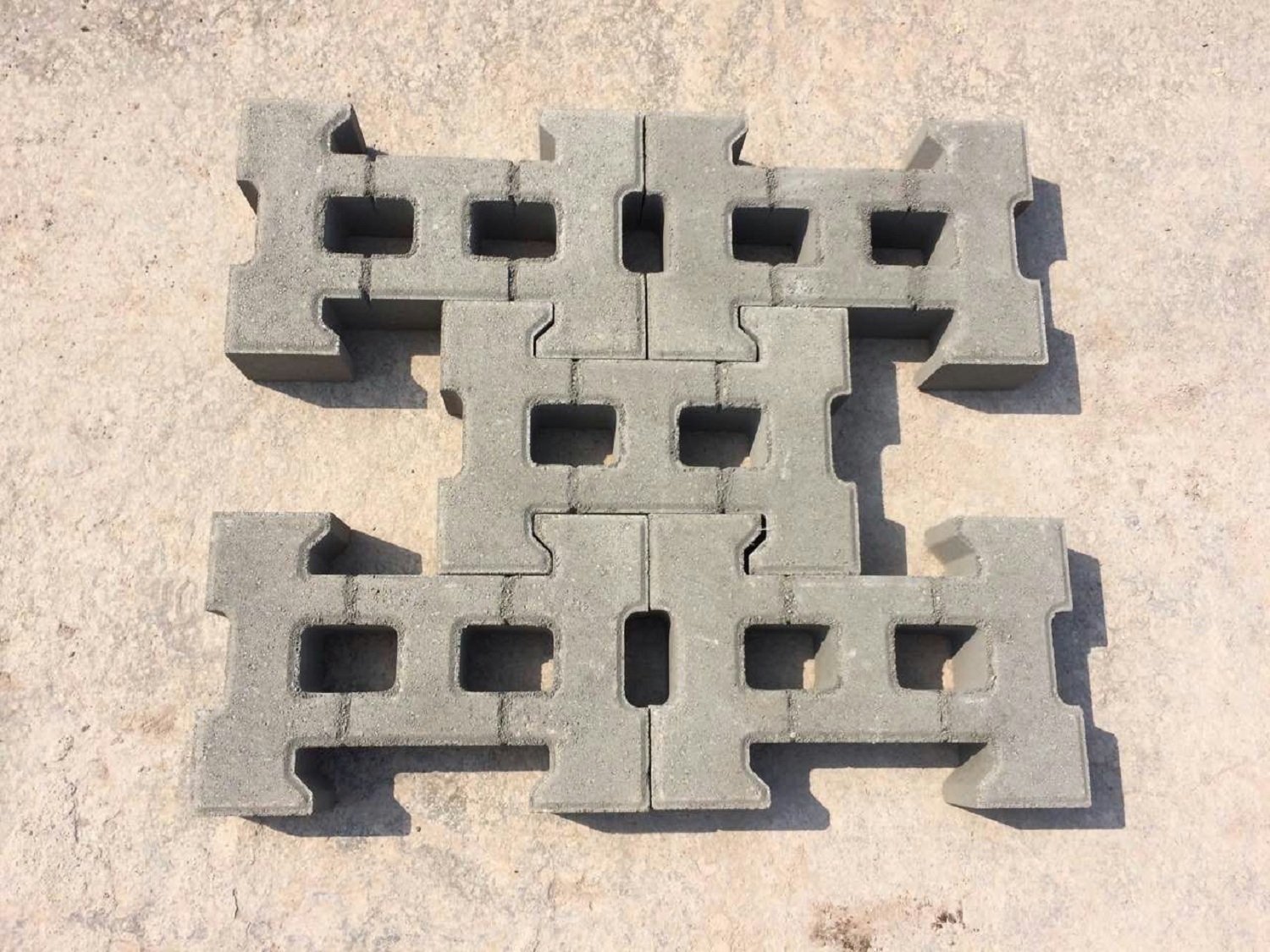 �������o(h��)�´u